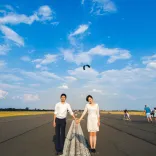 chinesisches Brautpaar auf dem Tempelhofer Feld