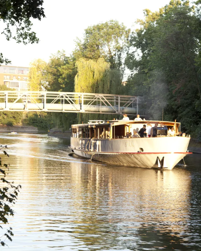 Foto: Brückenfahrt auf dem Landwehrkanal