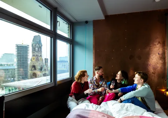 pink pillow Berlin Collection 2023